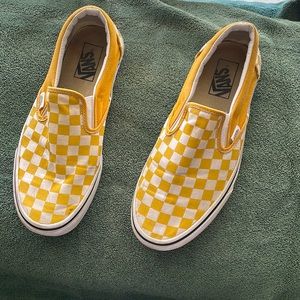 Vans Woman’s 9.5, Men’s 8, very good condition, no smoking, pet friendly